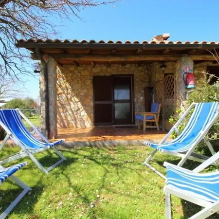 Villa Funghi 1 *